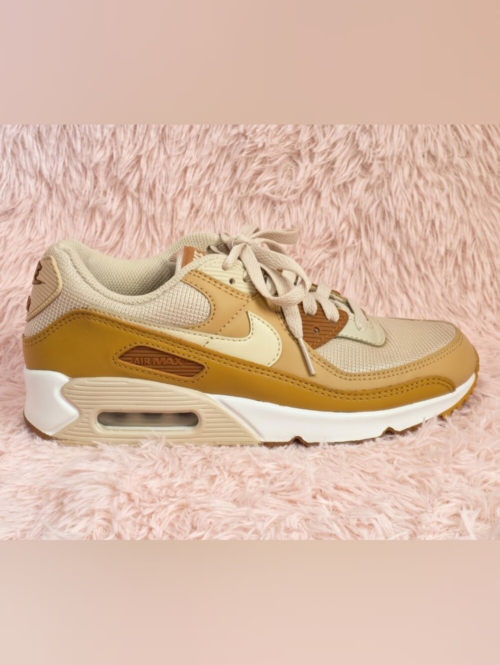Nike Air Max 90 Caramel Oatmeal Chutney Tan Sneakers Womens Size 7.5